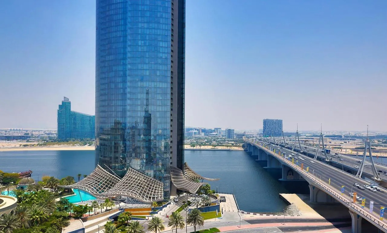 Courtyard By Marriott Culture Village, ドバイ ホテル